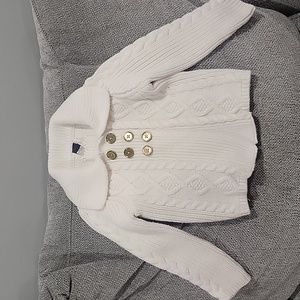 Gap sweater